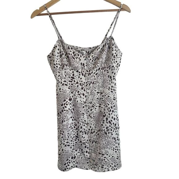Wilfred Aritzia Bloom Spaghetti Strap Mini Slip Dress Birch Bitter Chocolate - Picture 2 of 11